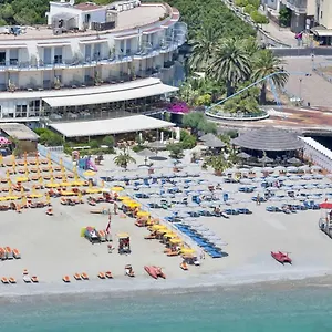 **** Hotel Tirreno Italien